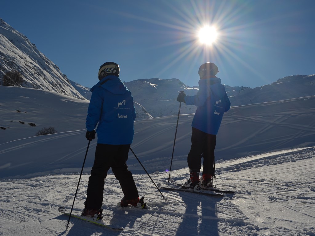Learn to Ski; Ski Camp; Best ski lessons in Andermatt; private lessons; Ski Academy Andermatt; ski school; sun and snow; go with a pro; endless fun; patient ski instructor; learn to ski; beginner area Realp; Learn to Ski Camp; Andermatt
